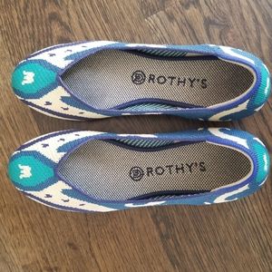 Size 9 moroccan blue Rothy's